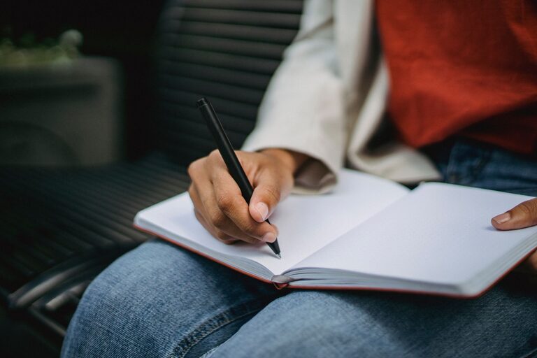 Beginner Guide to Journaling Every Day